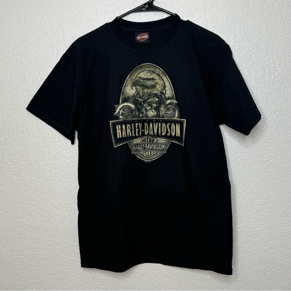 Vintage 2012 Harley Davidson Black and Gold T-shirt, Size Medium